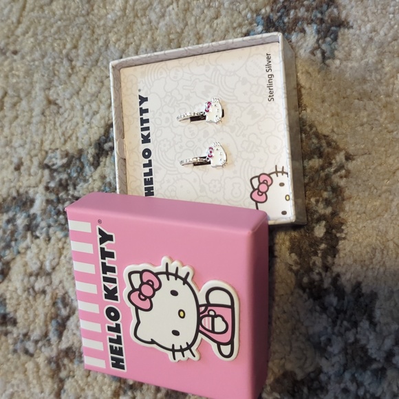 NEW Sanrio Hello Kitty Face Red Bow Silver Plated Diamond sparkle Dangle Earring - Picture 1 of 4